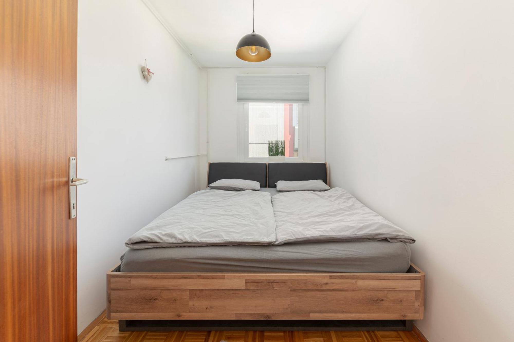 Cosy And Bright Apartment リュブリャナ エクステリア 写真